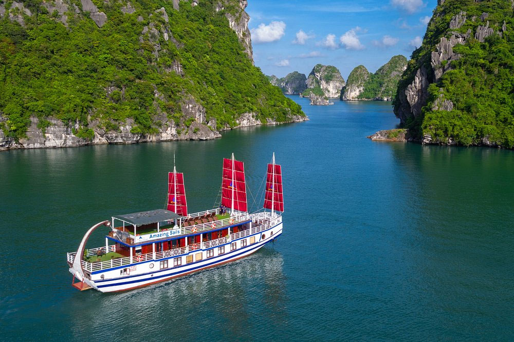 Amazing Sails Explorer Private Day Tour